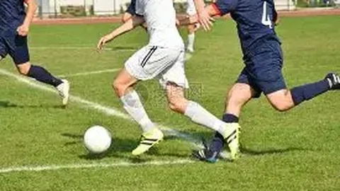 梅西天赋异禀，曼城球星赞其为足球史上最强球员