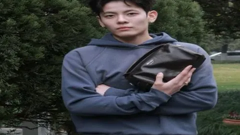 追梦之光：人民日报客户端首映亚残运会宣传片《追梦》